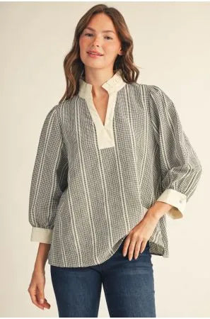 Carving top in Black