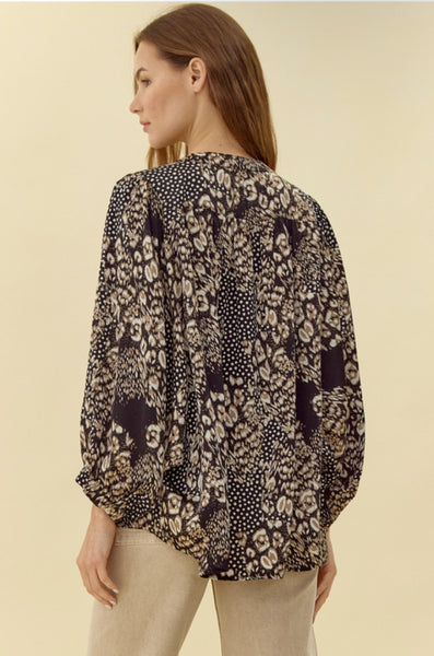 Dark Cheetah Print Top in black