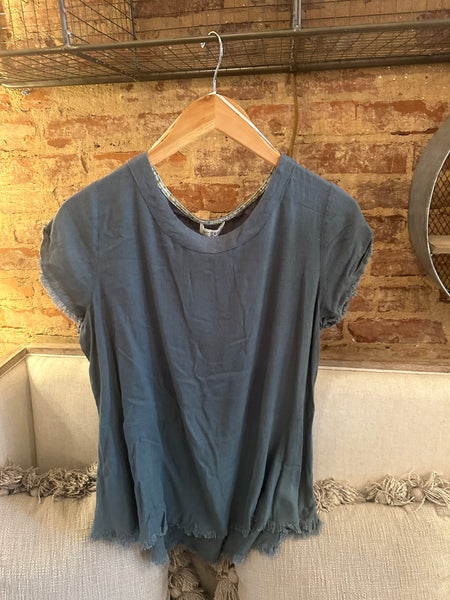 Frill Top in Lagoon